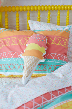 Cute Spring Colors for a kids bedroom