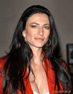 Imagini Vedete Claudia Black Claudia Black View full size