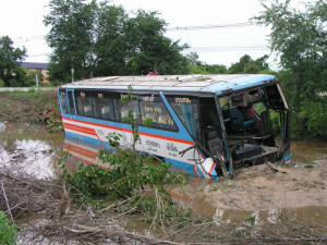 Related Pictures bike bus accident funny but amazing india pictures ...