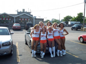 Hooters Preggo Got Smile Funny Pictures Videos Games News