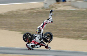 搞笑体育摩托车比赛图片