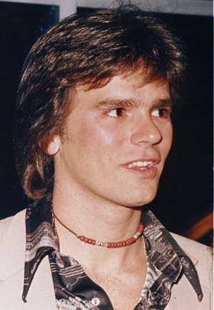Related Pictures richard dean anderson and women