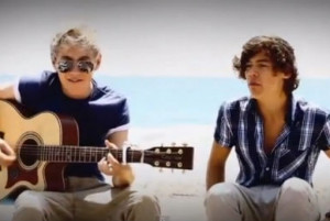 One Direction Covers Wonderwall Oasis