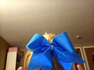 got a new cheer bow :]