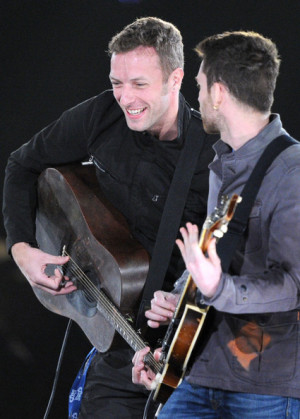 guy berryman coldplay live coldplay concert chris martin guy berryman