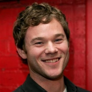 New Aaron Ashmore Pics Zoe...