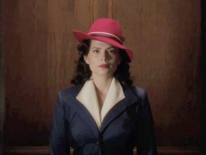 Agent Carter : Peggy Goes Undercover – and Blonde – in a New Sneak ...