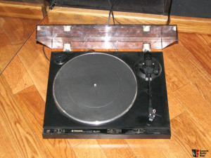 Pioneer PL 590 Turntable