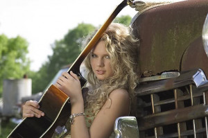 Taylor-Swift-Photoshoot-taylor-swift-album-12200742-706-470.jpg