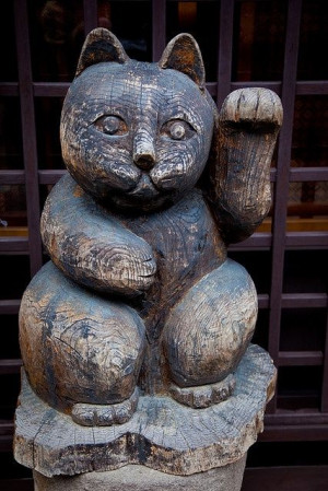 ... -Maneki-Neko-beckoning-Cat-In-Carved-Wood-From-Takayama-Japan..jpg