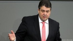 Sigmar Gabriel im Bundestag Foto dpa picture alliance