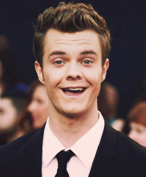 Jack Quaid is totally goofy-looking, but that's a face I wanna know ;)