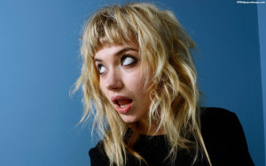 Imogen Poots Funny Images, Pictures, Photos, HD Wallpapers