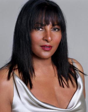 Pam Grier as KitPhoto: Max Vadukal/ShowtimePhoto ID: LW3_21D-05
