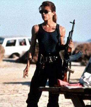 Terminator 2, buff Sarah Conner - I want her shoulders
