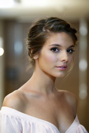 Caitlin Stasey (Reign): Stasey Reign, Girls Crushes, Actresses Crushes ...