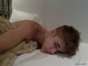 Justin Bieber bieber, bed, 2012