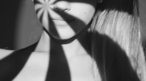 ariana-grande-problem-lyric-video-ft-iggy-azalea_7528403-00_1280x720 ...