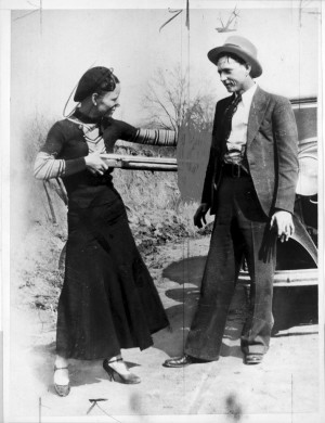 The Real Bonnie And Clyde Wanted Posters Bonnie parker and clyde ...