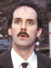 basil fawlty manuel go and get me a hammer manuel que basil fawlty a ...