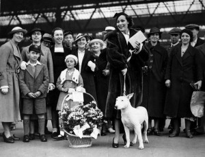 Mexican actress Dolores del Rio leaves London in style with a proud ...