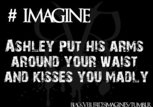 Ashley-black-veil-brides-29885679-400-280]