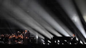 Common (L) and John Legend perform 