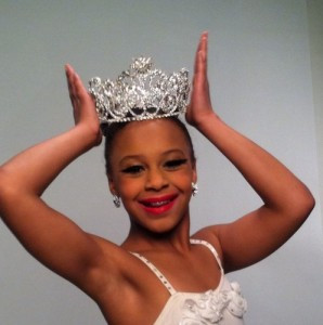 nia sioux frazier is a 12 year old dancer on the show dance moms her ...