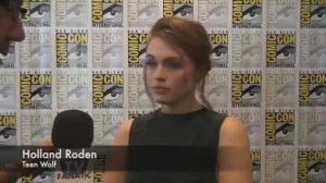 holland-roden-comic-con-q-and-a.jpg