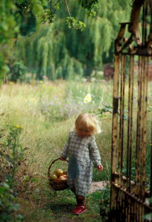 helpin' : Little Girls, Apples Pies, Sweets, Farms, Little Gardens ...