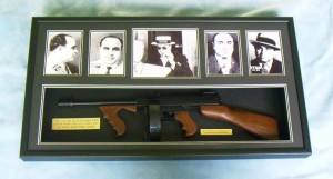 Al Capone shadowbox with full sized 1921 Tommy gun