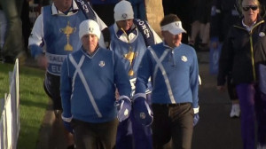 Phil Mickelson loses his rag at on-course cameraman for getting too ...