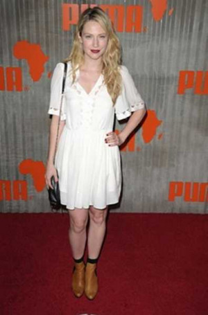 beth riesgraf parker aldis hodge alec hardison