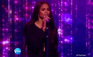CIARA PERFORMS NEW SINGLE ‘I BET’ ON THE VIEW!