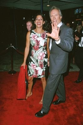 Clint Eastwood and Dina Eastwood at event of Space Cowboys (2000)