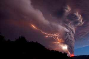 Thread: Volcanic Lightning Storms [PHOTOS]