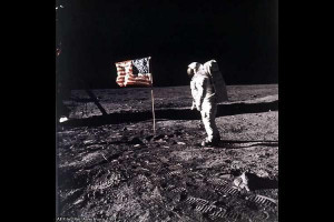 Moon landing conspiracy theories Picture Slideshow