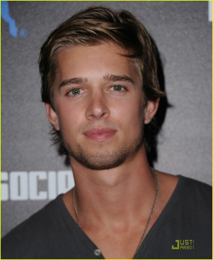 Drew Van Acker (nacido en 1986) es actor y modelo. En la actualidad ...