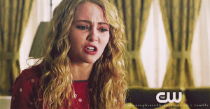 ... Robb as Carrie Bradshaw in the Carrie Diaries | Close Family Promo