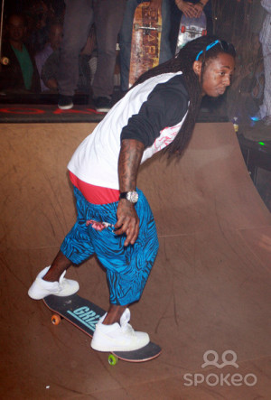 Lil Wayne partying at 1 OAK Nightclub with friends inside The Mirage ...