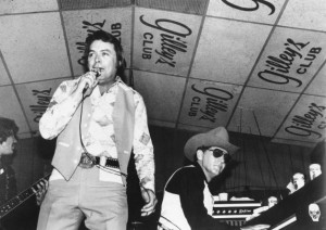 Chronicle Mickey Gilley Left And Sherwood Cryer Owner Of S Club ...