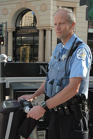 English: A Chicago police officer on a segway. (Photo credit ...