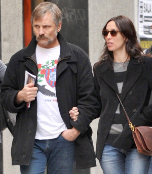 Viggo Mortensen spends time in Madrid with his girlfriend: would you ...