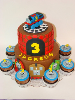 thomas the train cakes and cupcakes