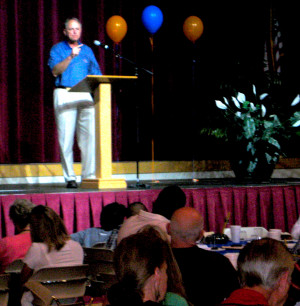 Tebow's father talks about faith, family and football at Boca church