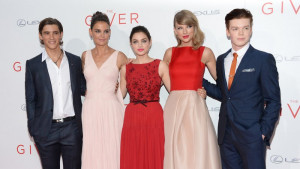the_giver_cast_premiere_h_2014.jpg