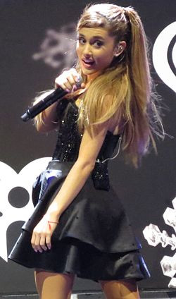 Ariana Grande en el Tampa Bay Times Forum , diciembre del año 2013