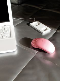 Lexon - Too Much Mouse, design by Karim Rashid More