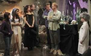 File:Modern-family-s2e6-halloween-11-550x340-600w.jpg