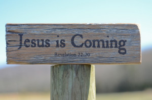 Mini-Barnwood Sign – JESUS IS COMING / Revelation 22:20